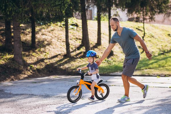 Beragam manfaat balance bike yang ternyata baik untuk anak.