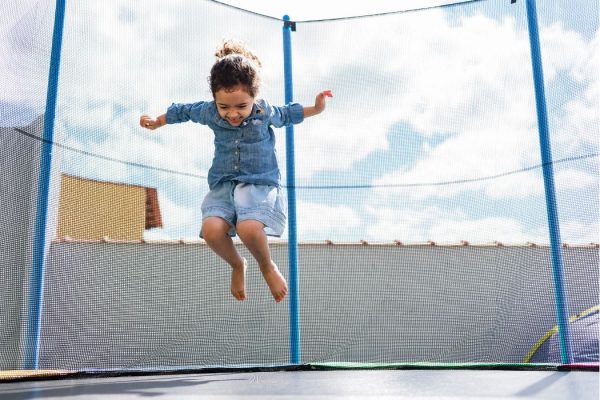 rekomendasi trampolin anak terbaik