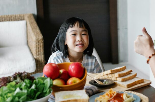 melatih mindful eating pada anak