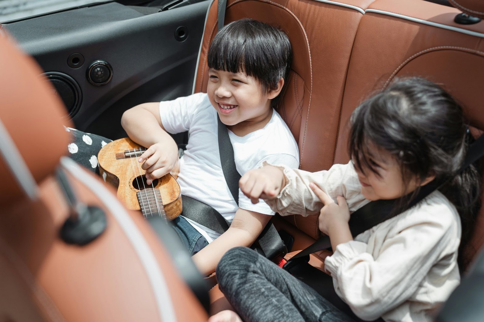 Tips Menghibur Anak selama Perjalanan Jauh